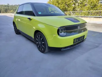 Honda e, Advance, kůže
